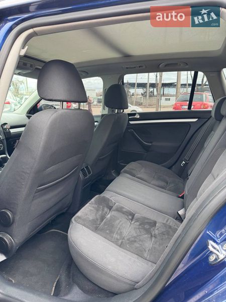 Универсал Volkswagen Golf 2010 в Кривом Роге