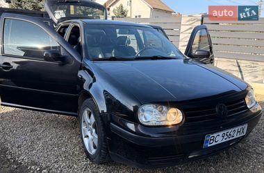 Хетчбек Volkswagen Golf 2002 в Стрию
