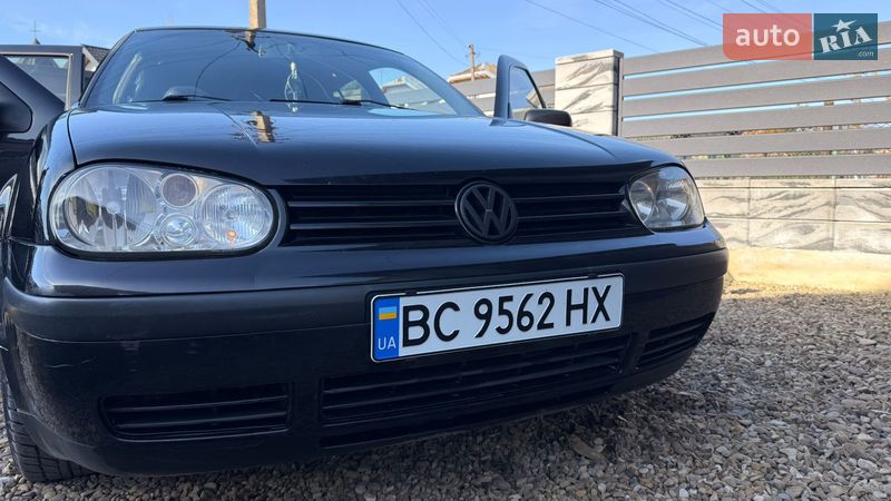 Хэтчбек Volkswagen Golf 2002 в Стрые