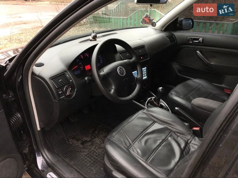 Универсал Volkswagen Golf 2001 в Киеве