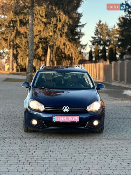 Универсал Volkswagen Golf 2011 в Староконстантинове