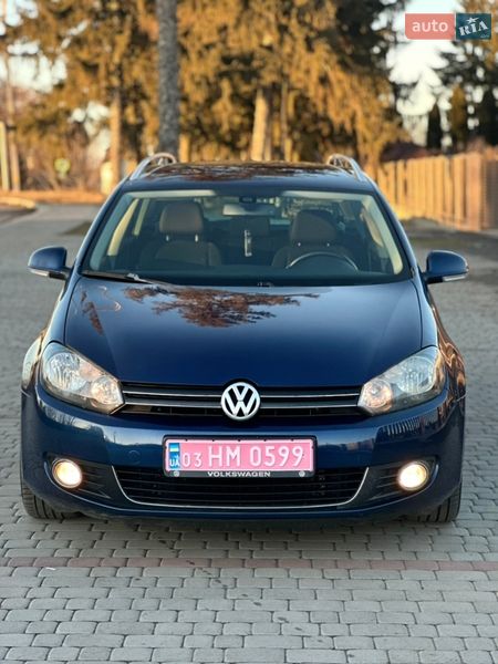 Универсал Volkswagen Golf 2011 в Староконстантинове