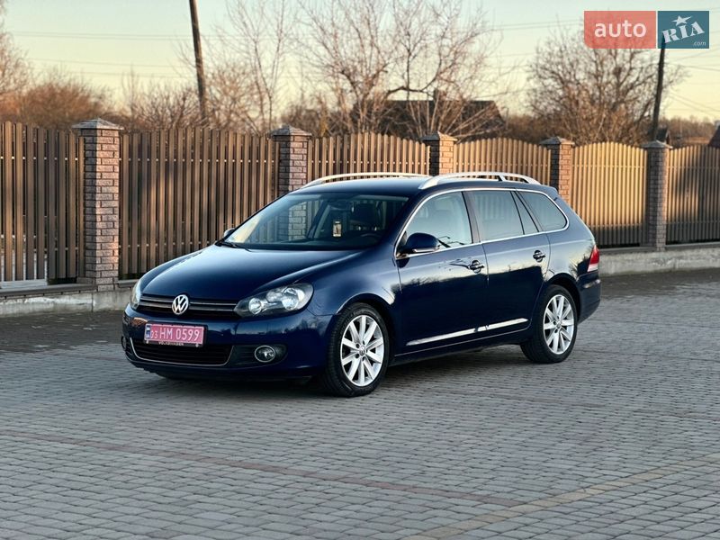 Универсал Volkswagen Golf 2011 в Староконстантинове