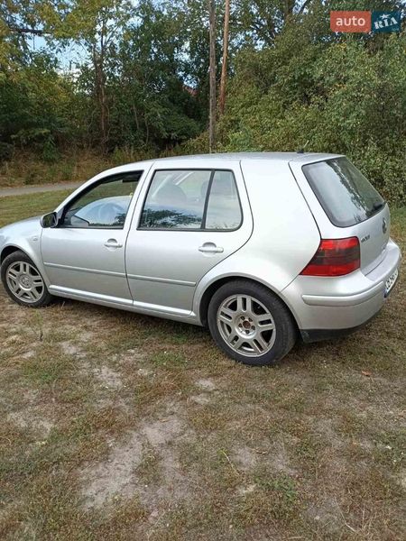 Volkswagen Golf 2002