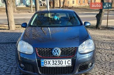 Хэтчбек Volkswagen Golf 2004 в Шаровечке