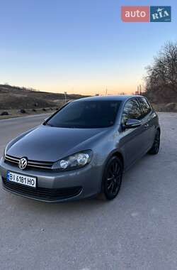Хэтчбек Volkswagen Golf 2010 в Полтаве