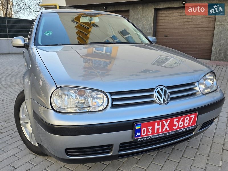 Volkswagen Golf 2003