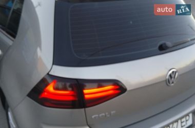 Хэтчбек Volkswagen Golf 2015 в Новоднестровске