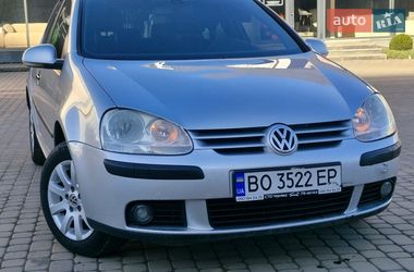 Хэтчбек Volkswagen Golf 2004 в Хмельницком