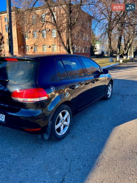 Хэтчбек Volkswagen Golf 2009 в Карловке