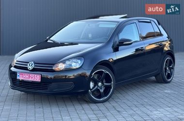 Хэтчбек Volkswagen Golf 2010 в Сарнах