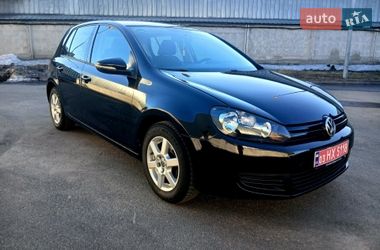 Хэтчбек Volkswagen Golf 2010 в Киеве