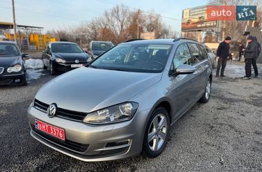 Универсал Volkswagen Golf 2015 в Староконстантинове
