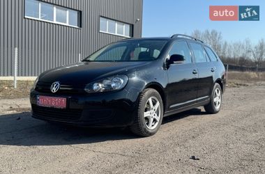 Универсал Volkswagen Golf 2011 в Нововолынске