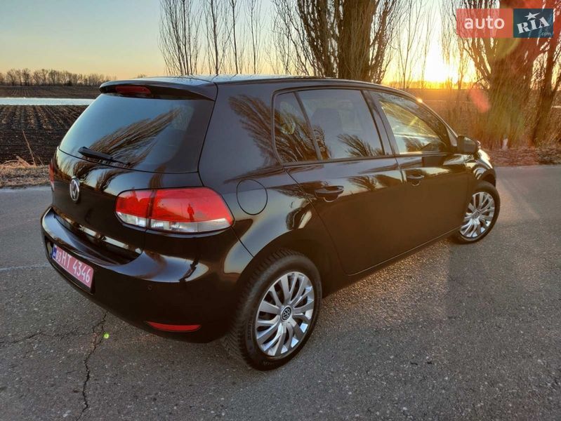Хэтчбек Volkswagen Golf 2009 в Барышевке