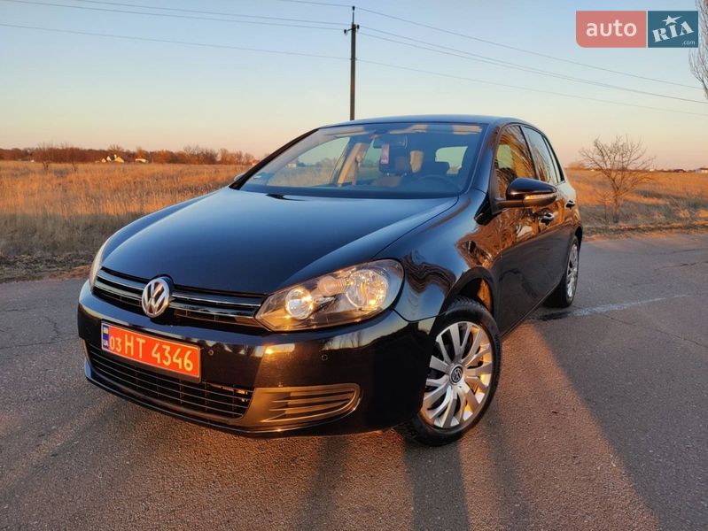 Хэтчбек Volkswagen Golf 2009 в Барышевке
