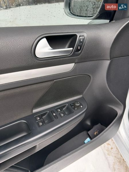 Универсал Volkswagen Golf 2013 в Киеве