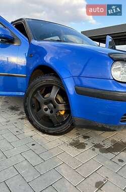 Хетчбек Volkswagen Golf 1999 в Хусті