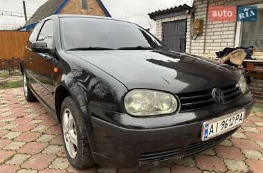 Хетчбек Volkswagen Golf 1999 в Кагарлику