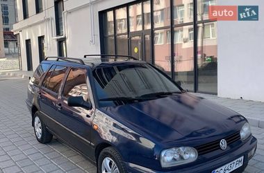 Універсал Volkswagen Golf 1996 в Рівному