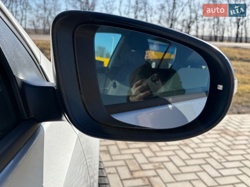 Хэтчбек Volkswagen Golf 2012 в Кропивницком