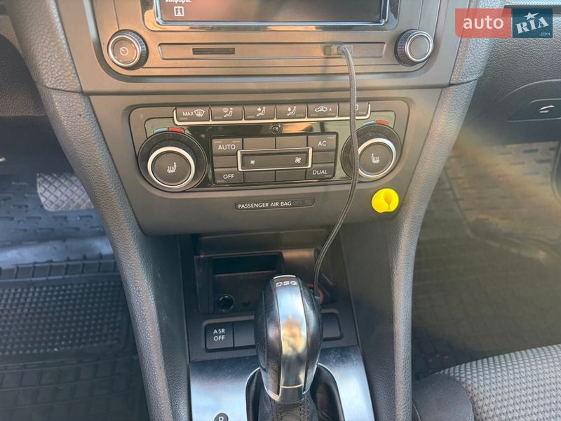 Хэтчбек Volkswagen Golf 2012 в Кропивницком