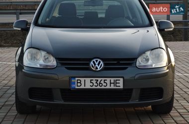 Хэтчбек Volkswagen Golf 2004 в Лубнах