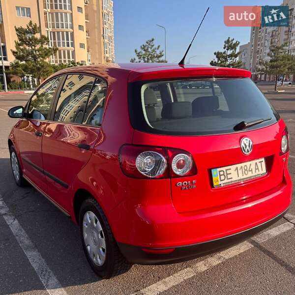 Хэтчбек Volkswagen Golf 2009 в Николаеве