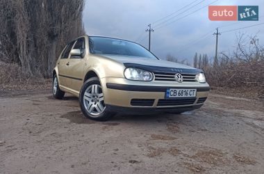 Хетчбек Volkswagen Golf 2001 в Прилуках