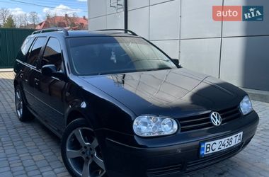 Универсал Volkswagen Golf 2001 в Самборе