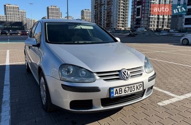 Хетчбек Volkswagen Golf 2004 в Києві
