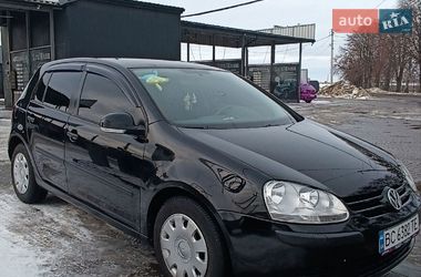Хетчбек Volkswagen Golf 2004 в Львові