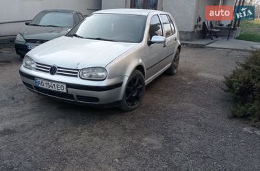 Хетчбек Volkswagen Golf 2001 в Тересві