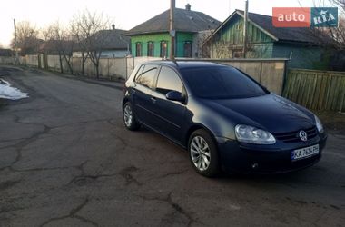 Хетчбек Volkswagen Golf 2005 в Ніжині