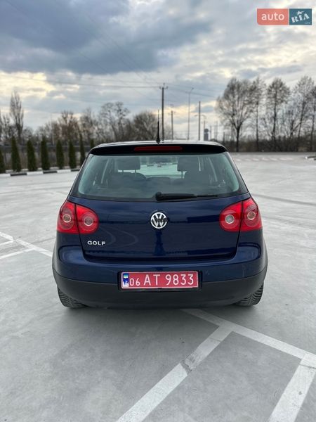 Хэтчбек Volkswagen Golf 2006 в Звягеле