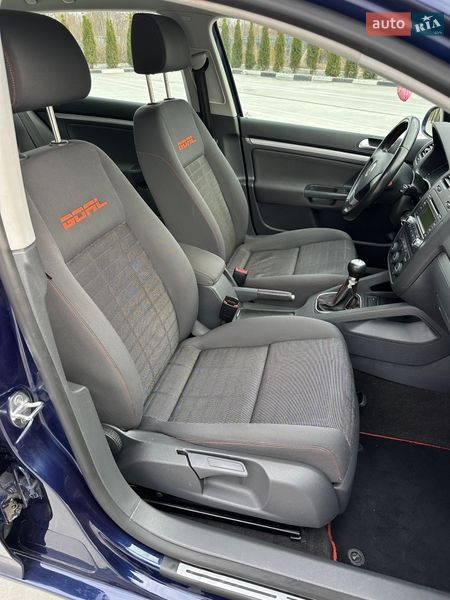 Хэтчбек Volkswagen Golf 2006 в Звягеле