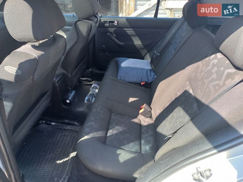 Хэтчбек Volkswagen Golf 1998 в Полтаве