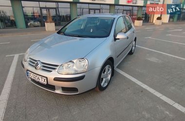 Хэтчбек Volkswagen Golf 2005 в Львове
