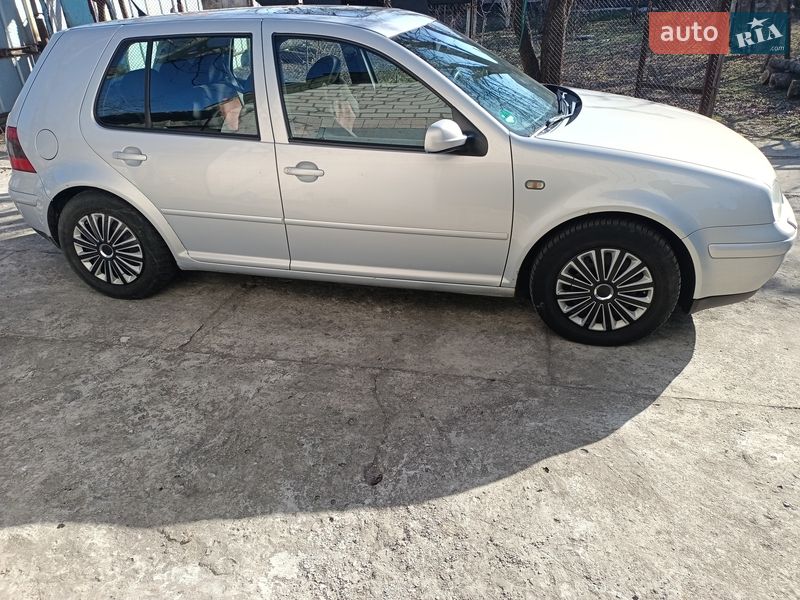 Volkswagen Golf 1998