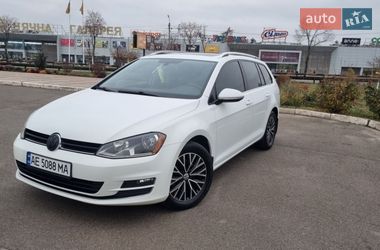 Универсал Volkswagen Golf 2015 в Кривом Роге