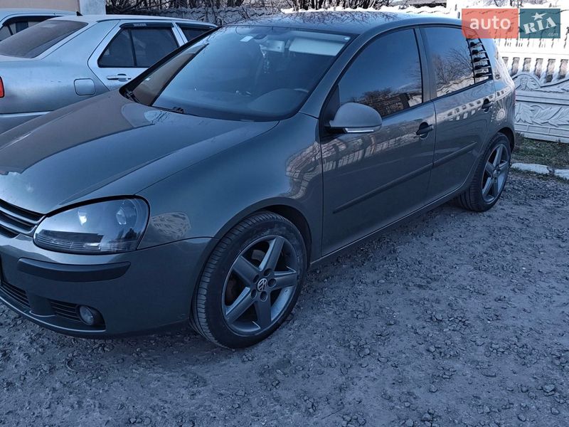 Volkswagen Golf 2004