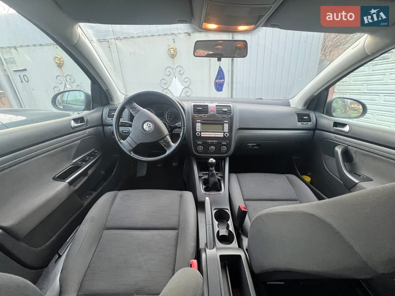 Хэтчбек Volkswagen Golf 2006 в Бердичеве