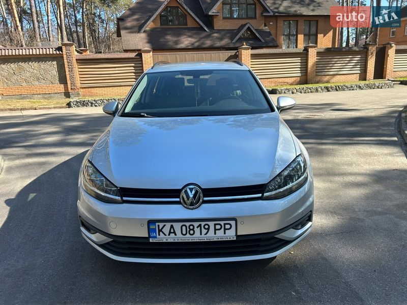 Универсал Volkswagen Golf 2018 в Чернигове