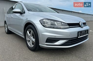 Универсал Volkswagen Golf 2018 в Чернигове