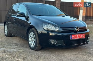 Хэтчбек Volkswagen Golf 2010 в Ровно