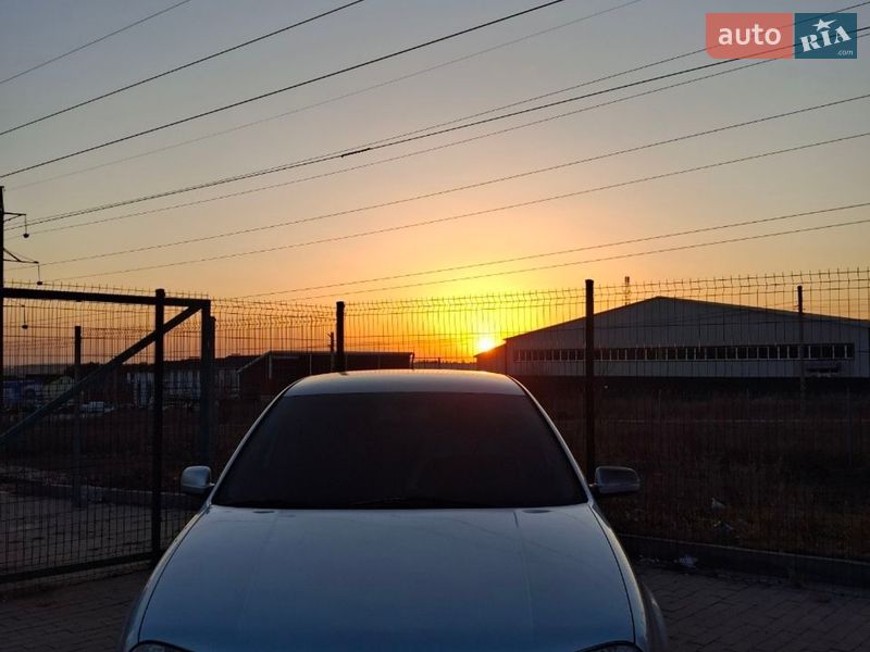 Volkswagen Golf 2002