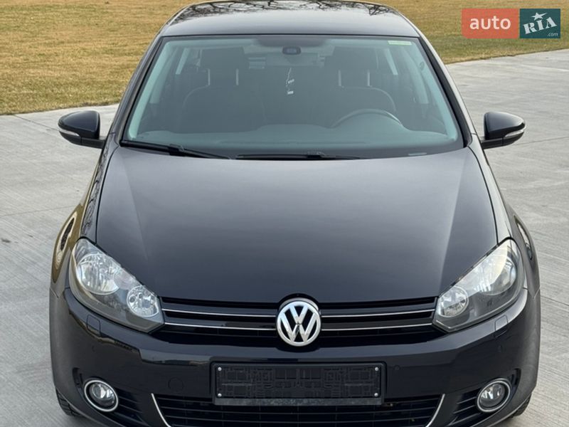 Хетчбек Volkswagen Golf 2010 в Луцьку