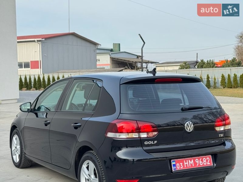 Хетчбек Volkswagen Golf 2010 в Луцьку
