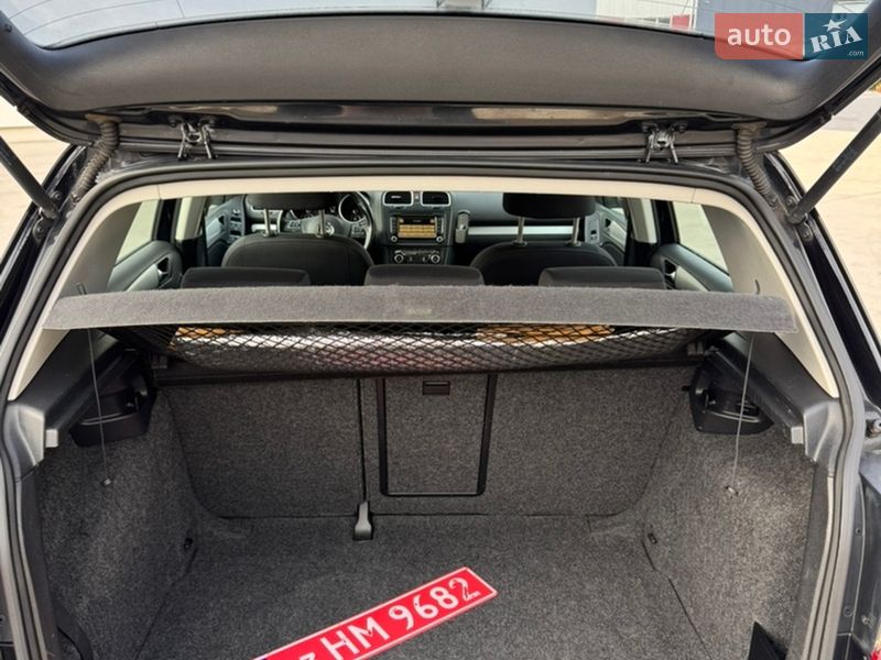 Хетчбек Volkswagen Golf 2010 в Луцьку