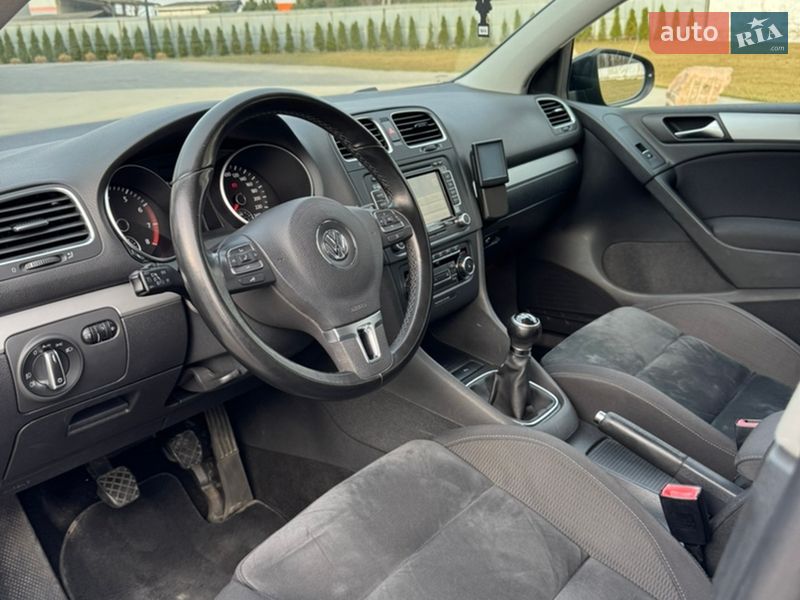 Хетчбек Volkswagen Golf 2010 в Луцьку